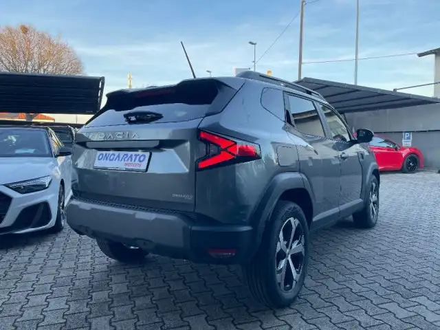 Dacia Duster view 5