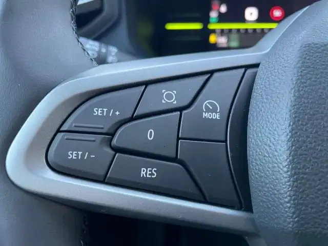 Dacia Duster view 9