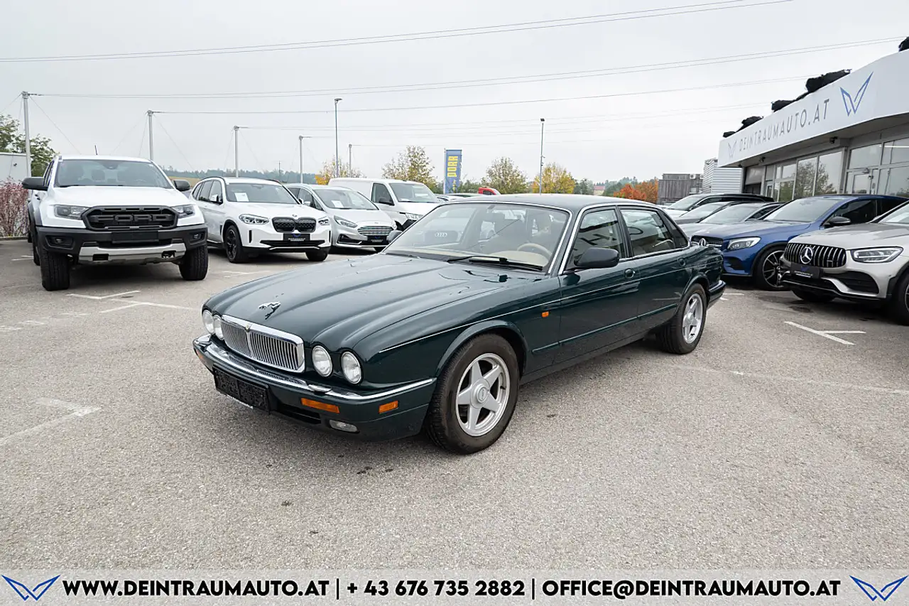 Jaguar XJ
