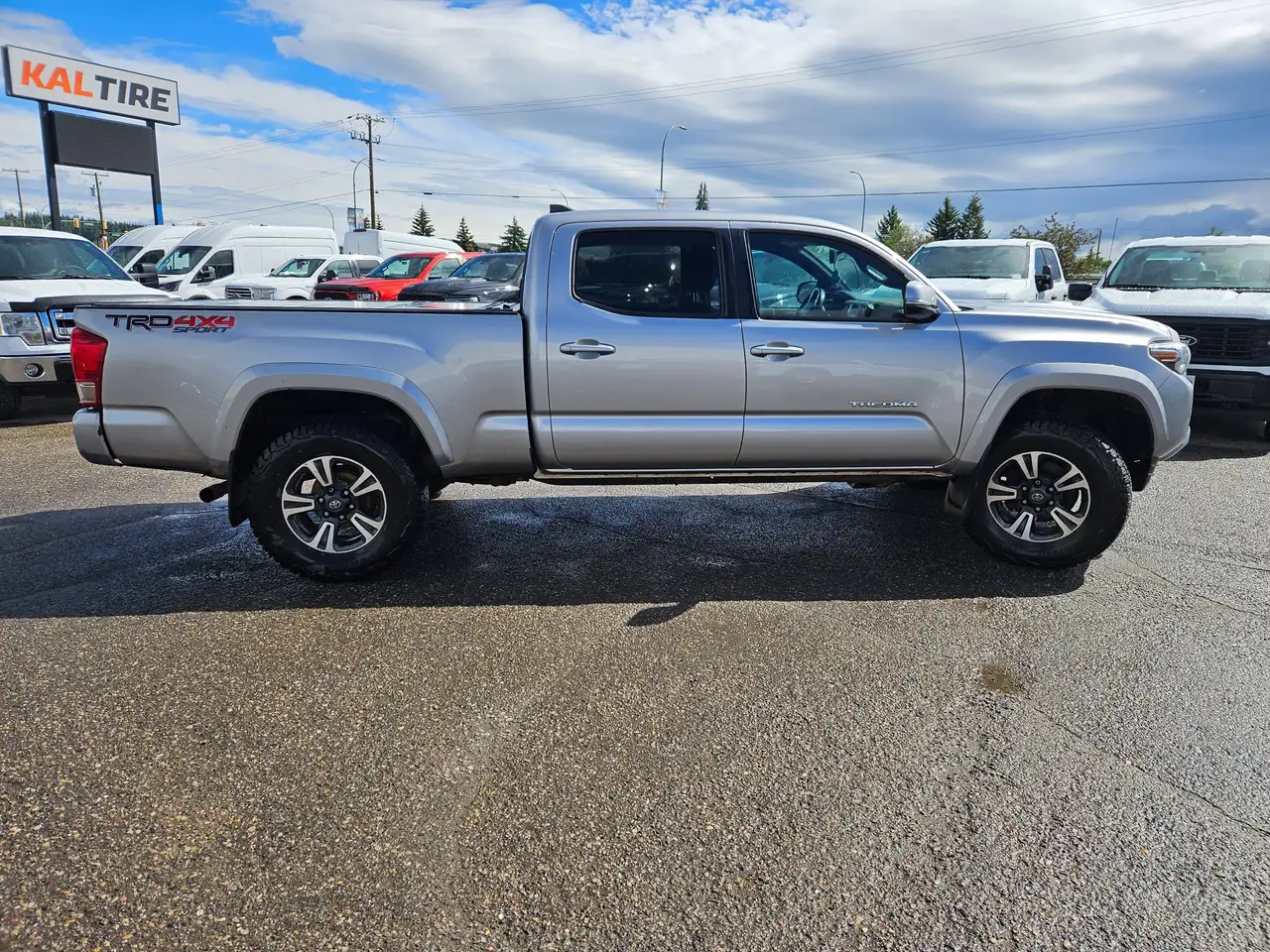 Toyota Tacoma снимка Toyota Tacoma