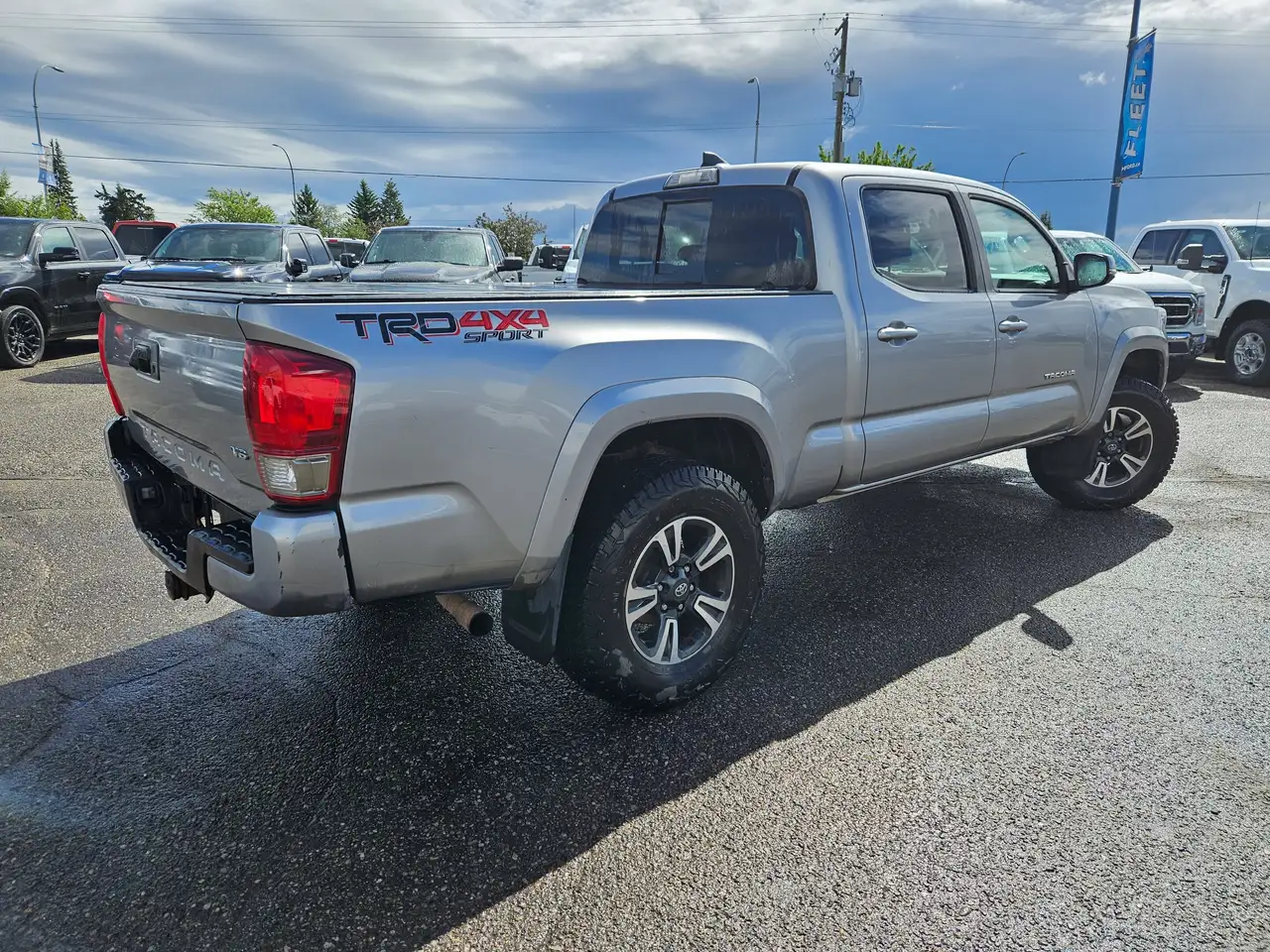 Toyota Tacoma снимка Toyota Tacoma