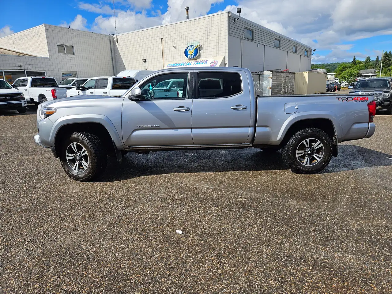 Toyota Tacoma снимка Toyota Tacoma