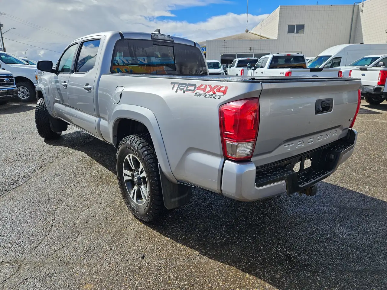Toyota Tacoma снимка Toyota Tacoma