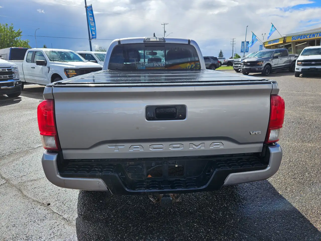 Toyota Tacoma снимка Toyota Tacoma