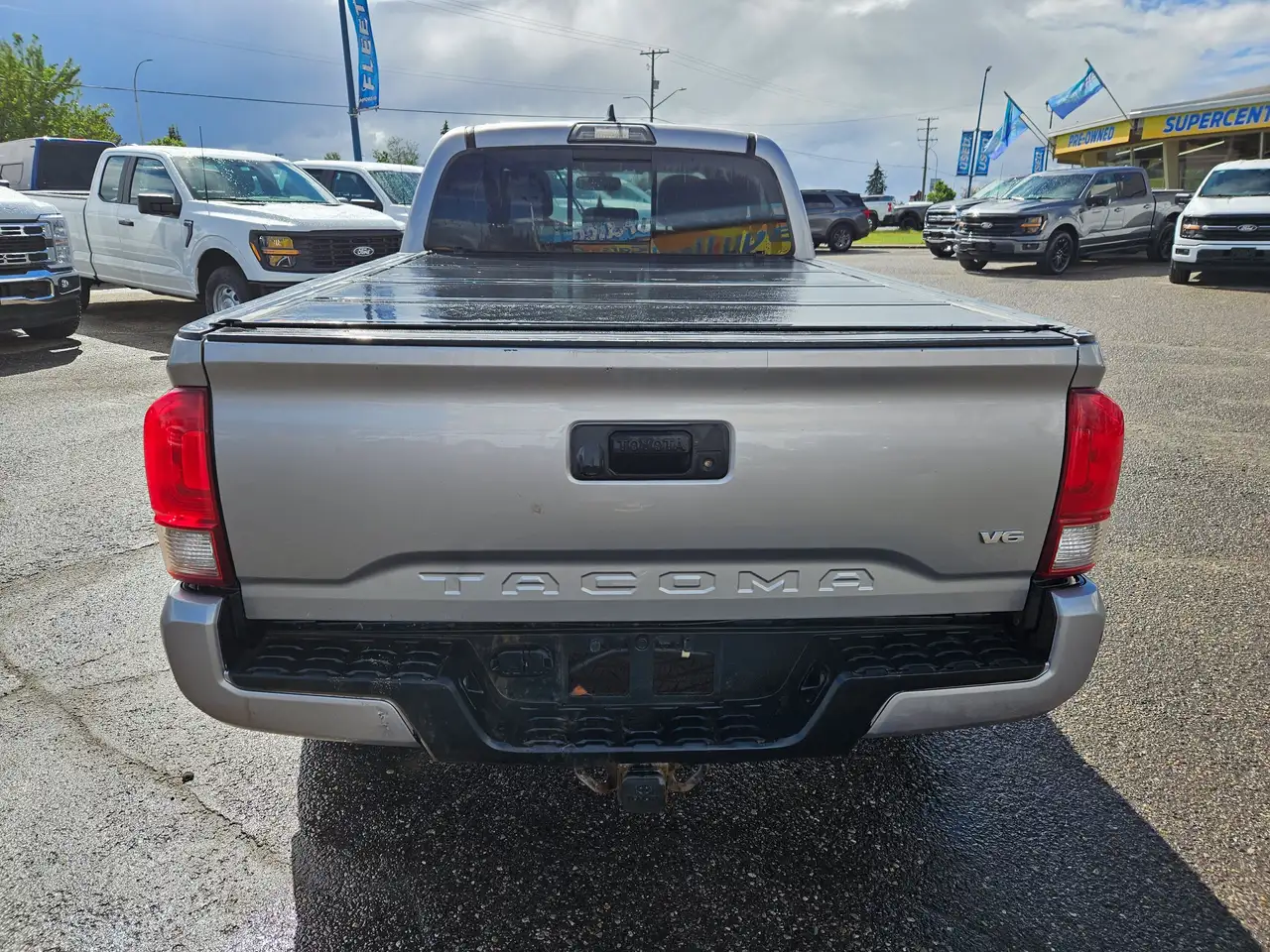 Toyota Tacoma снимка Toyota Tacoma