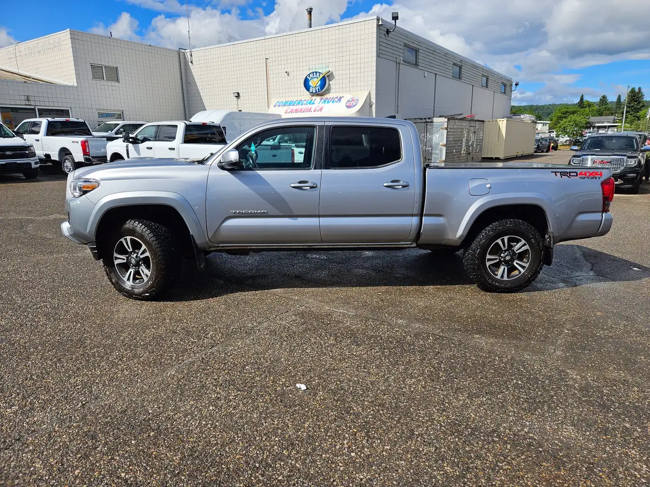Toyota Tacoma снимка Toyota Tacoma
