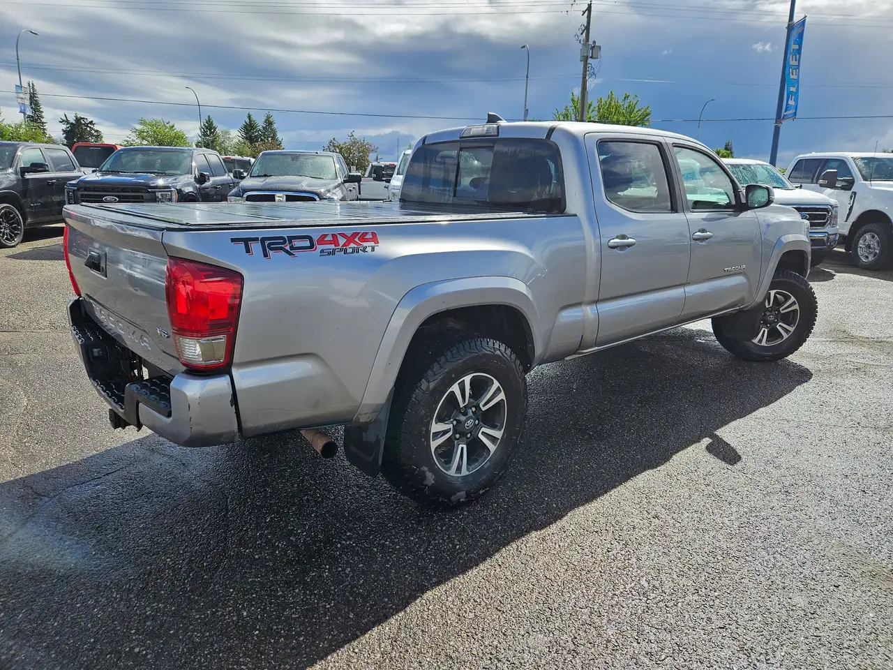 Toyota Tacoma снимка Toyota Tacoma