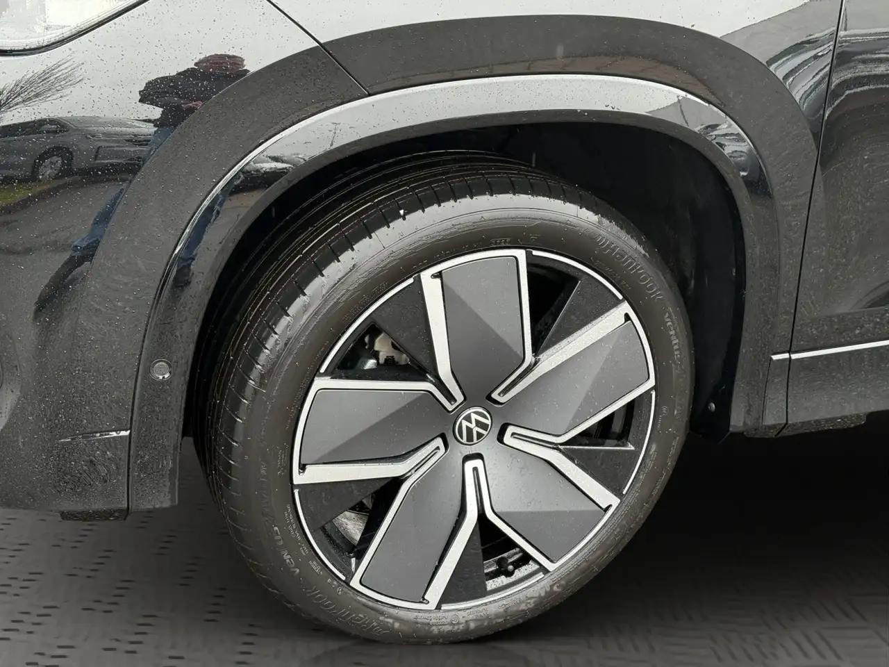 Volkswagen Tayron R-Line 2.0 TDI 4M DSG ACC+AHK+MATRIX+PANO 8