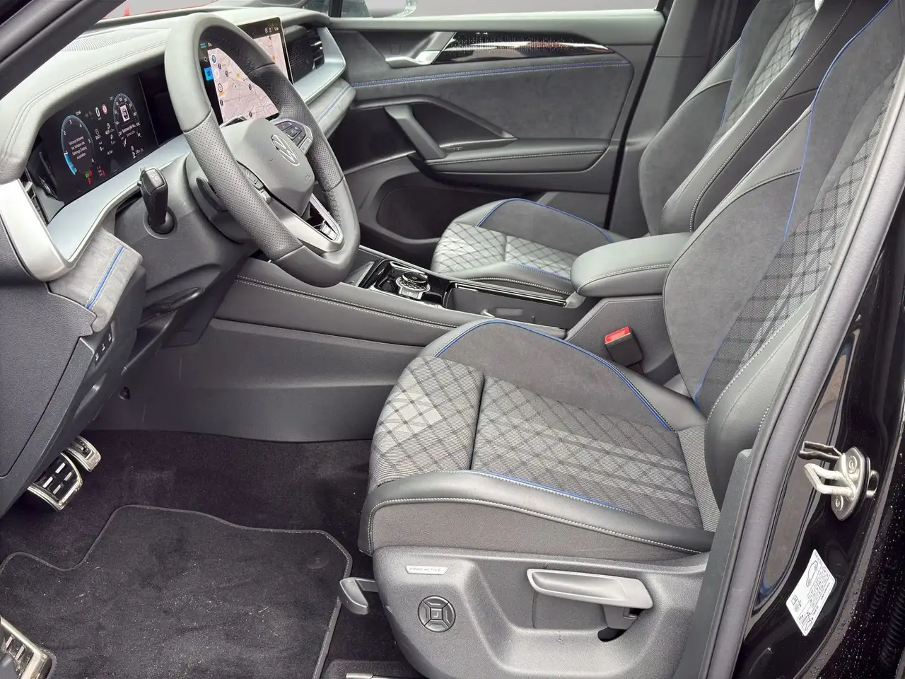 Volkswagen Tayron R-Line 2.0 TDI 4M DSG ACC+AHK+MATRIX+PANO 9