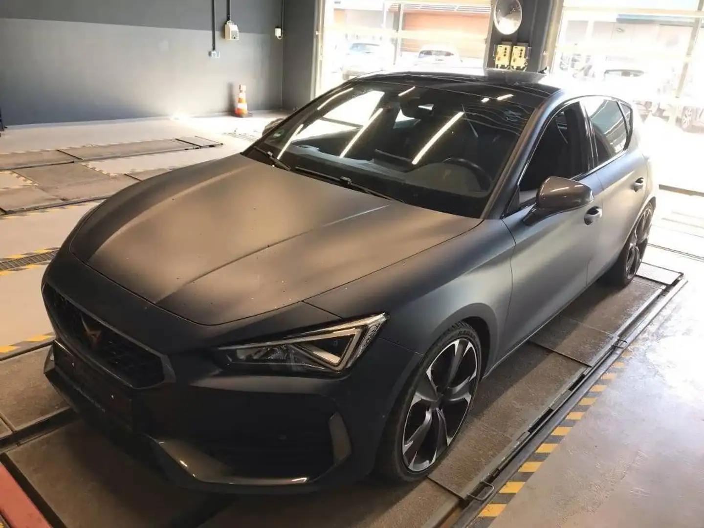 CUPRA Leon León 2.0 TSI VZ DSG 221Kw VZ Azul - 1