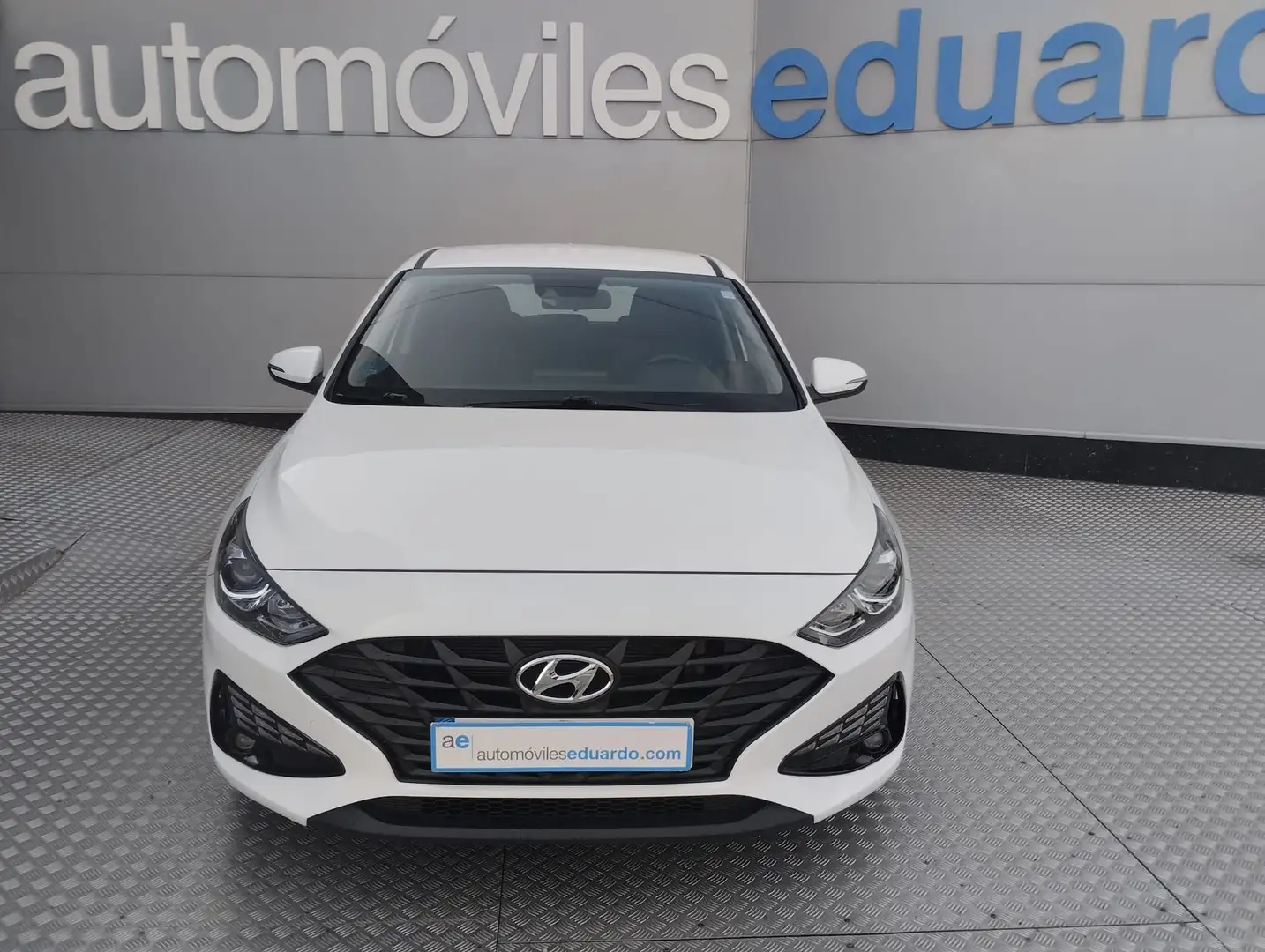 Hyundai i30 1.0 TGDI Tecno 48V 120 Blanco - 2