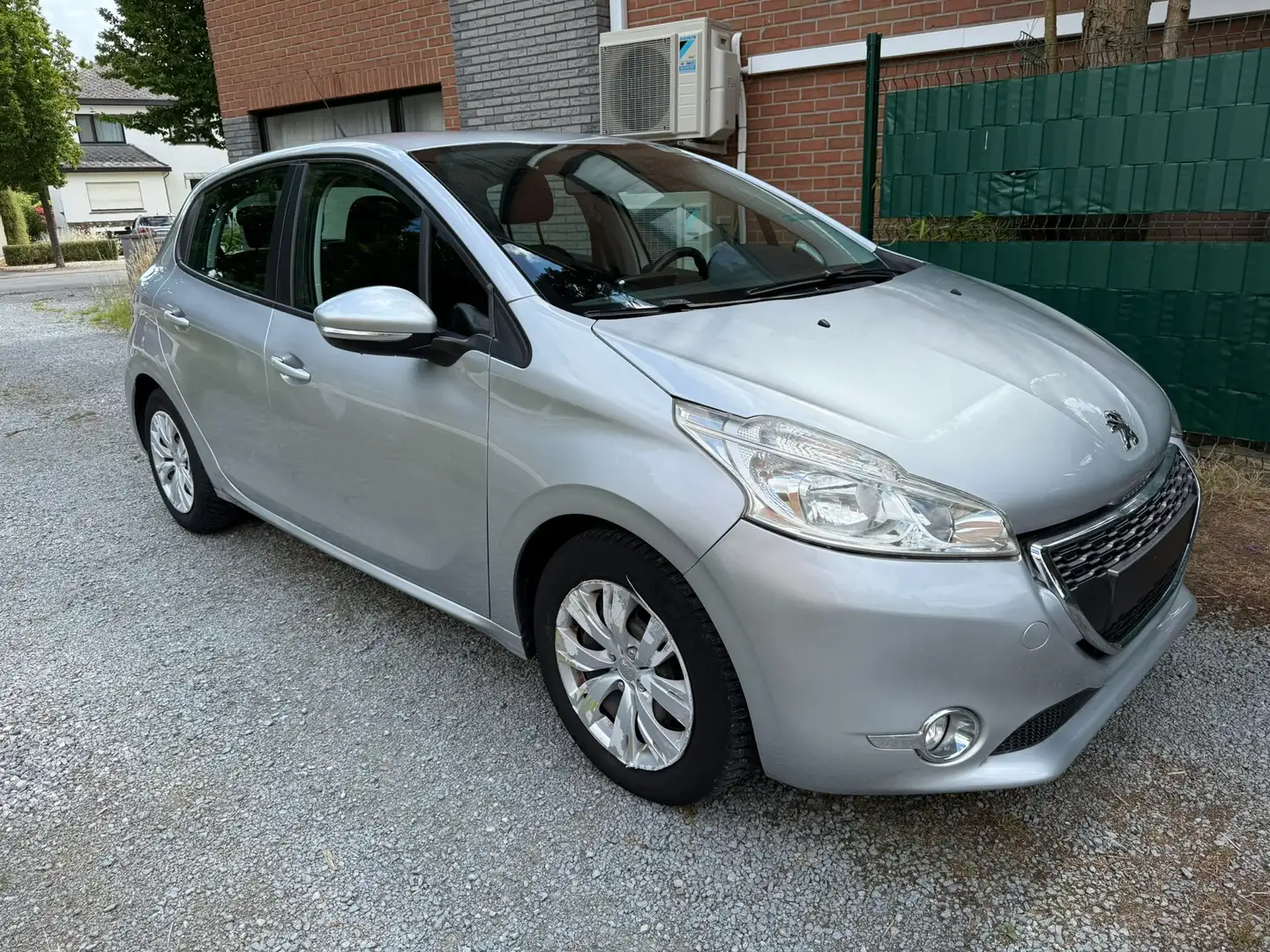 Peugeot 208 208 1.2i Allure GARANTIE 12 MOIS/MAANDEN - 2