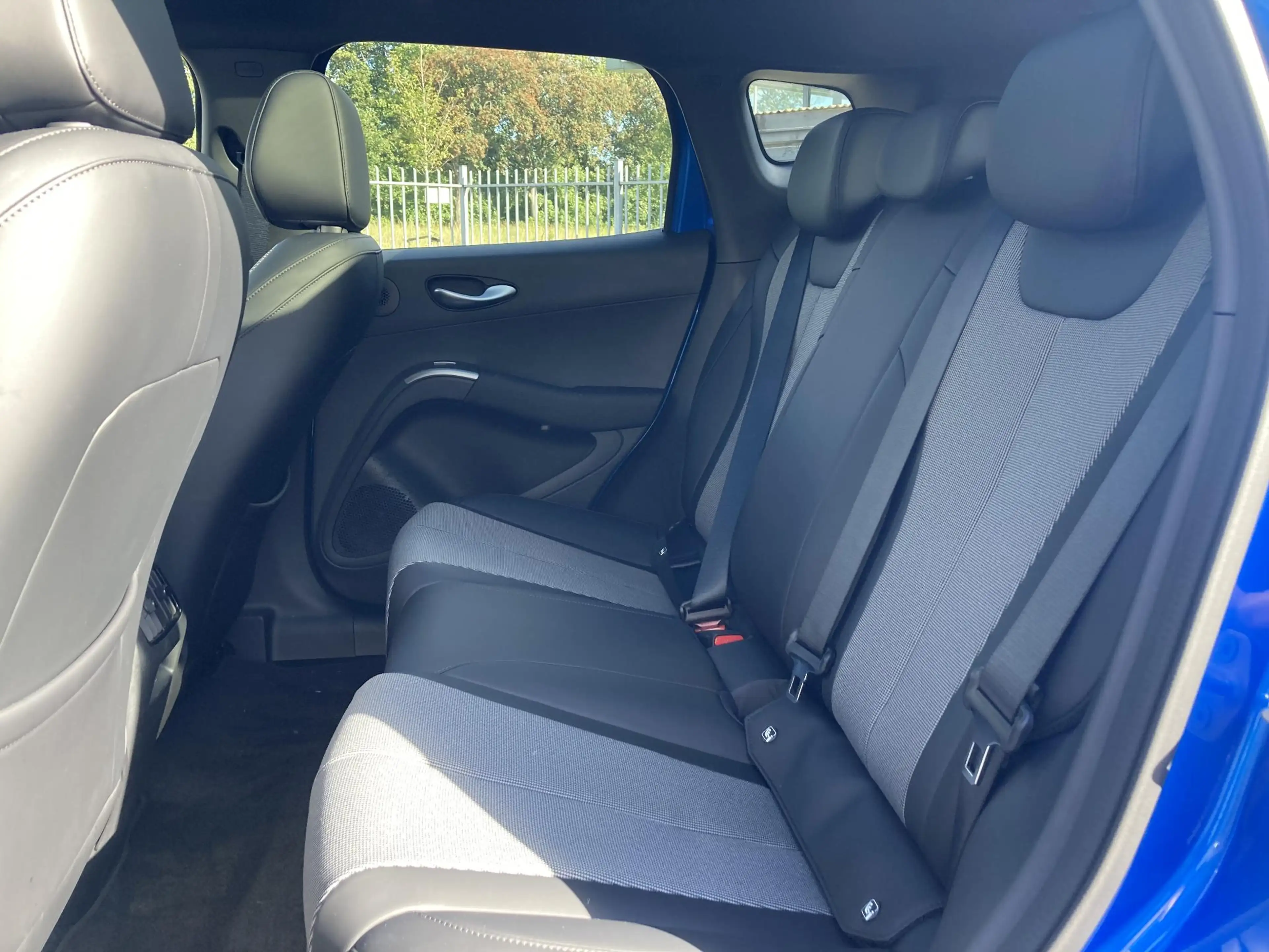 BYD Dolphin G 1.5L DM-i Comfort — photo 12