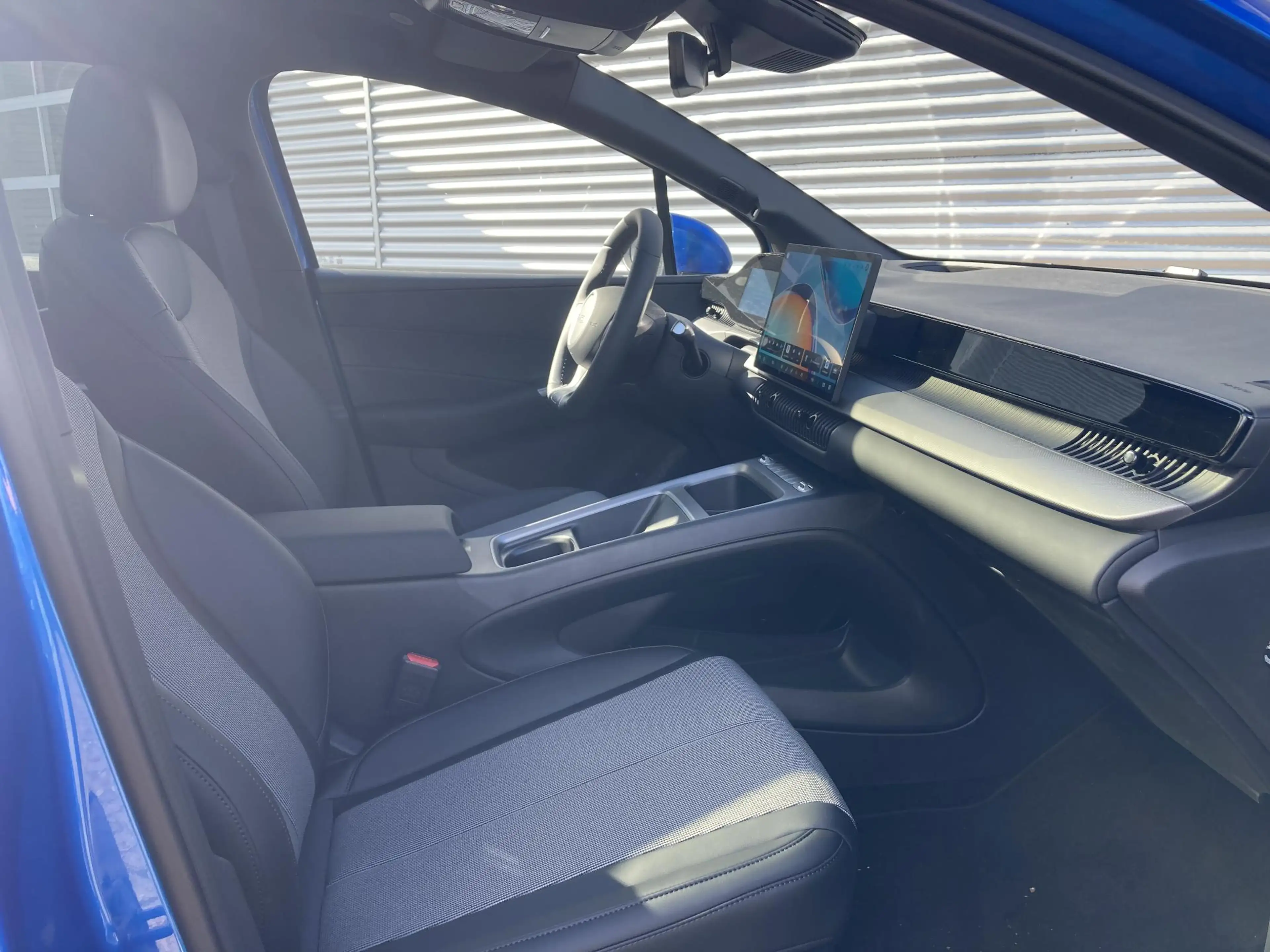 BYD Dolphin G 1.5L DM-i Comfort — photo 9