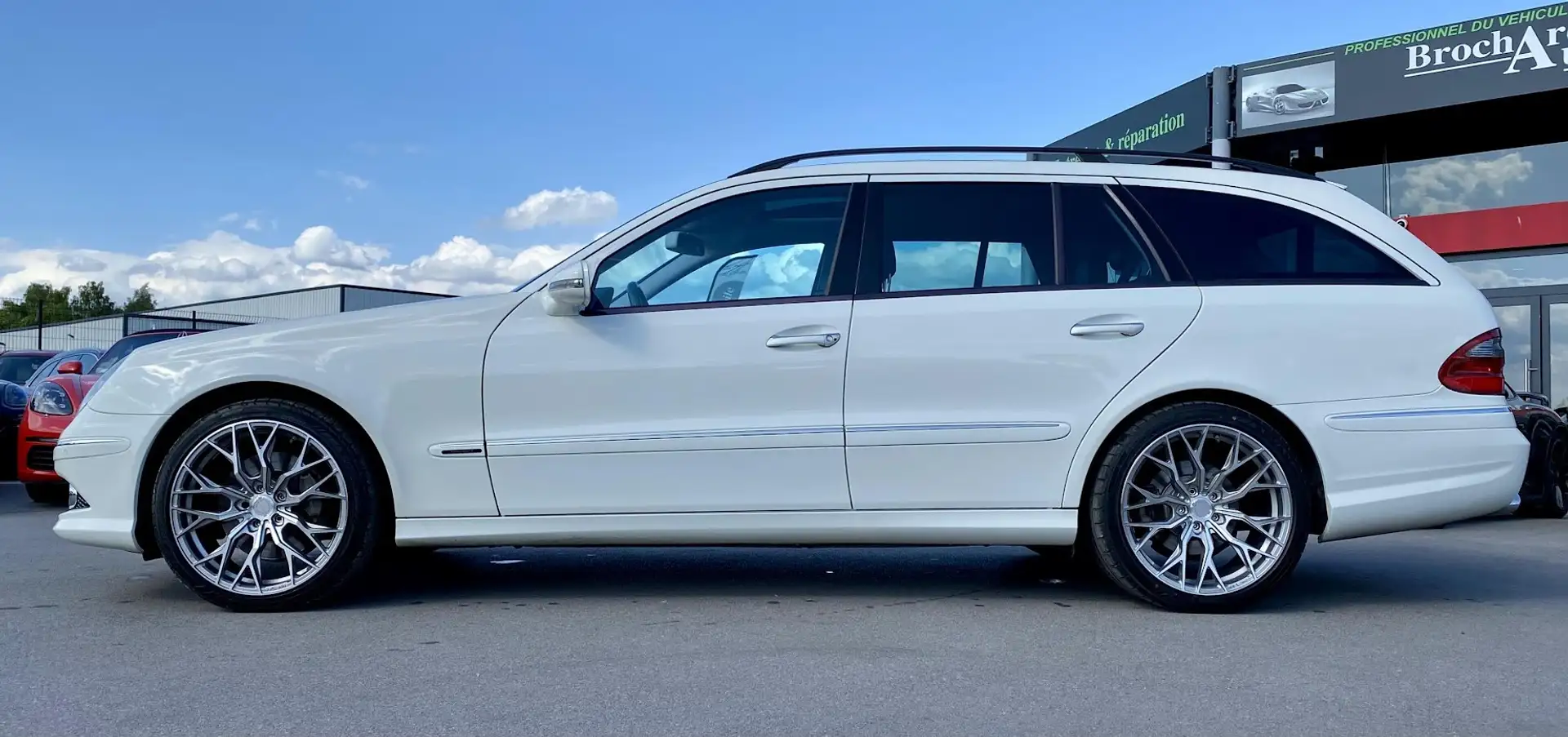 Mercedes-Benz E 500 500 Break / V8 5.5l 387 CH BVA 7 / Weiß - 2
