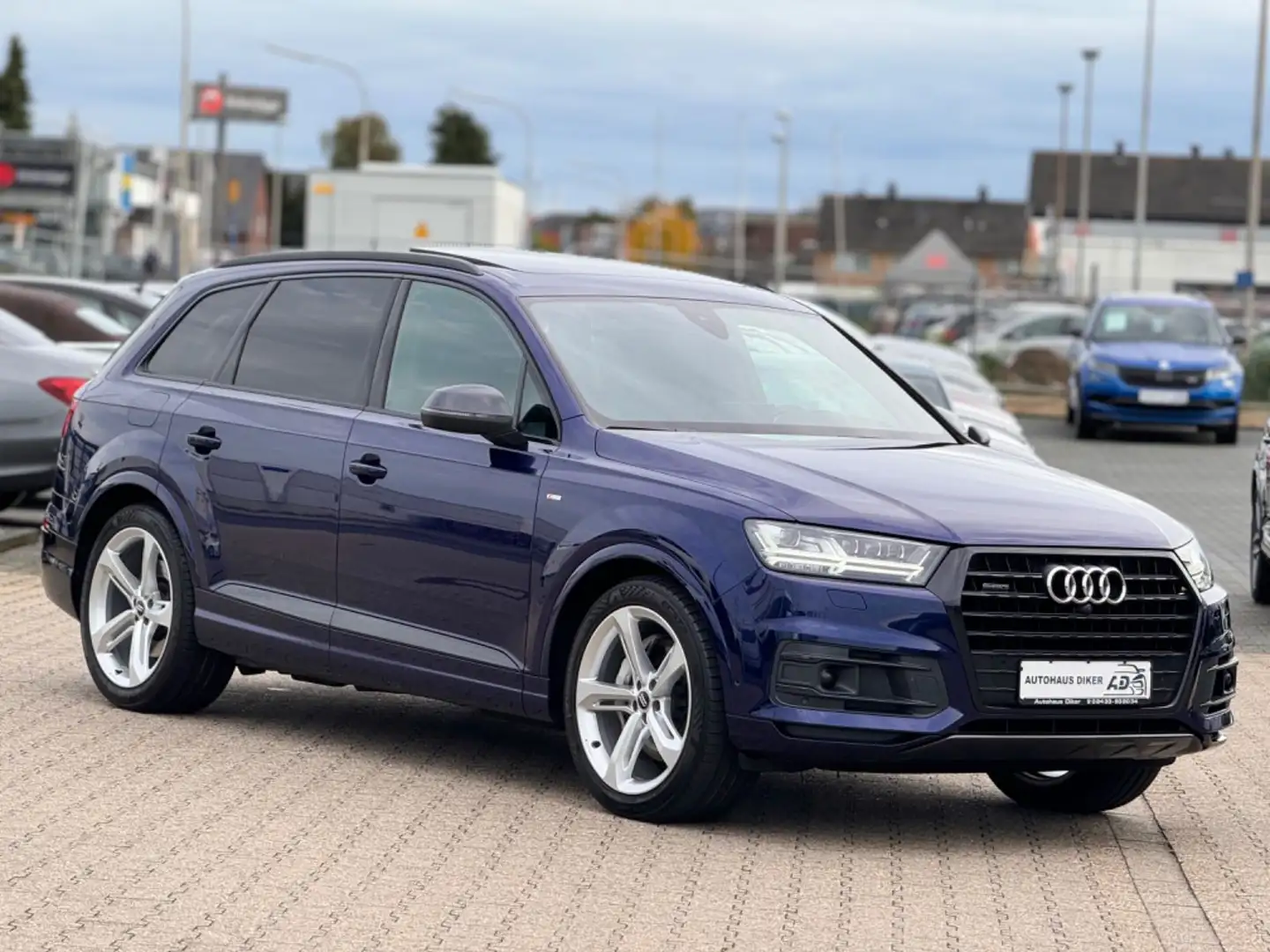 Audi Q7 50 TDI quattro S line Sport / Plus 7 Sitze Blau - 2