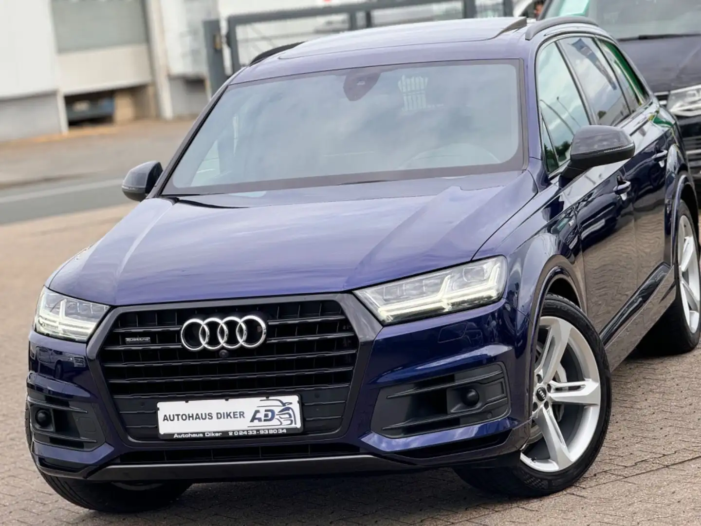 Audi Q7 50 TDI quattro S line Sport / Plus 7 Sitze Blau - 1