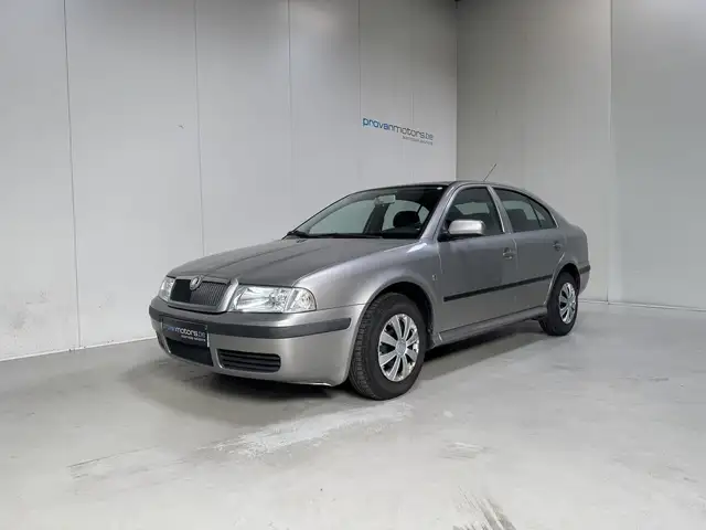Skoda Octavia 1.4 Benzine Man. - Radio - Goede Staat! Export