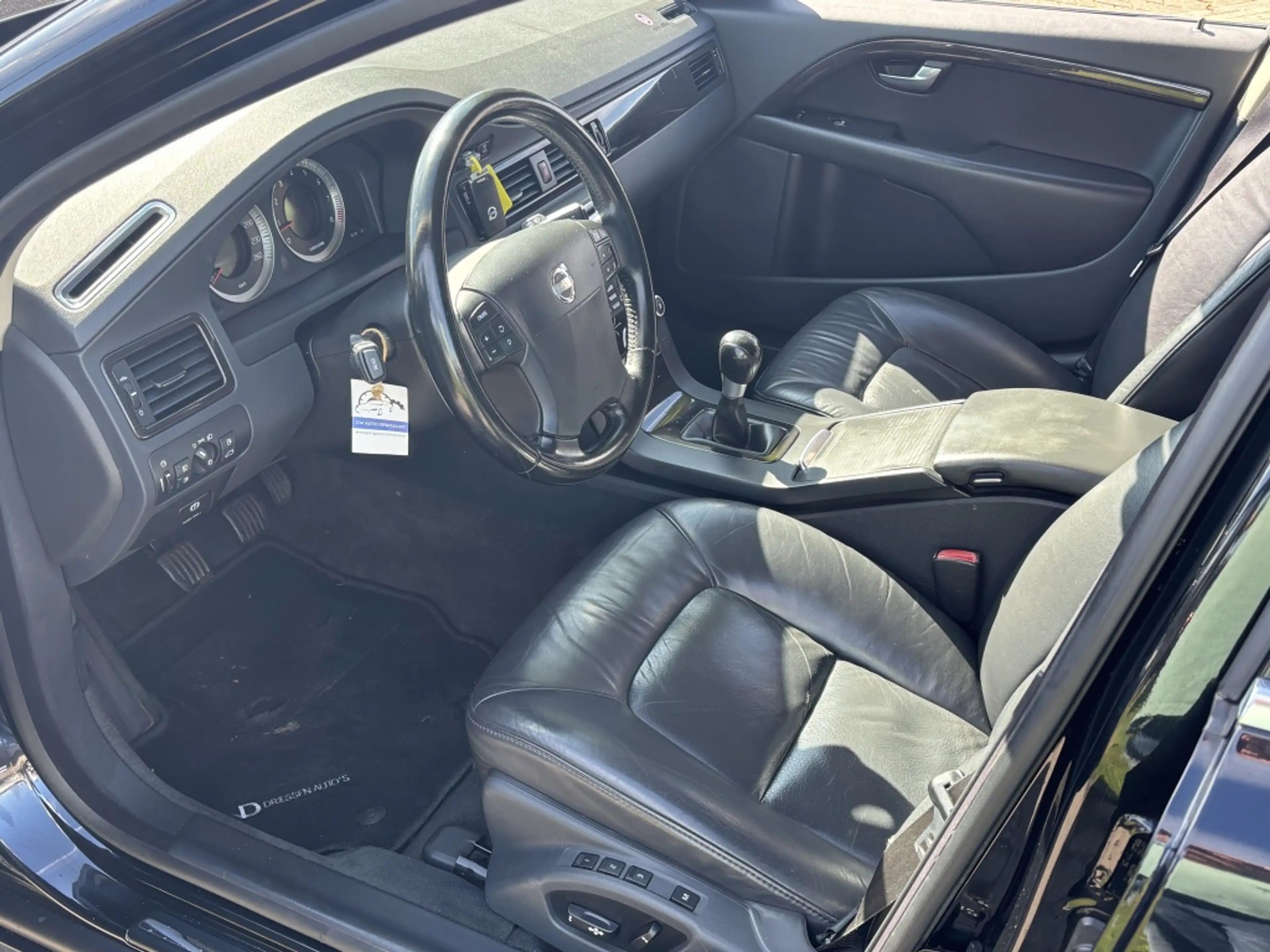 Volvo V70 2.5T Handgeschakeld 2008 Zwart Xenon Trekhaak — photo 9