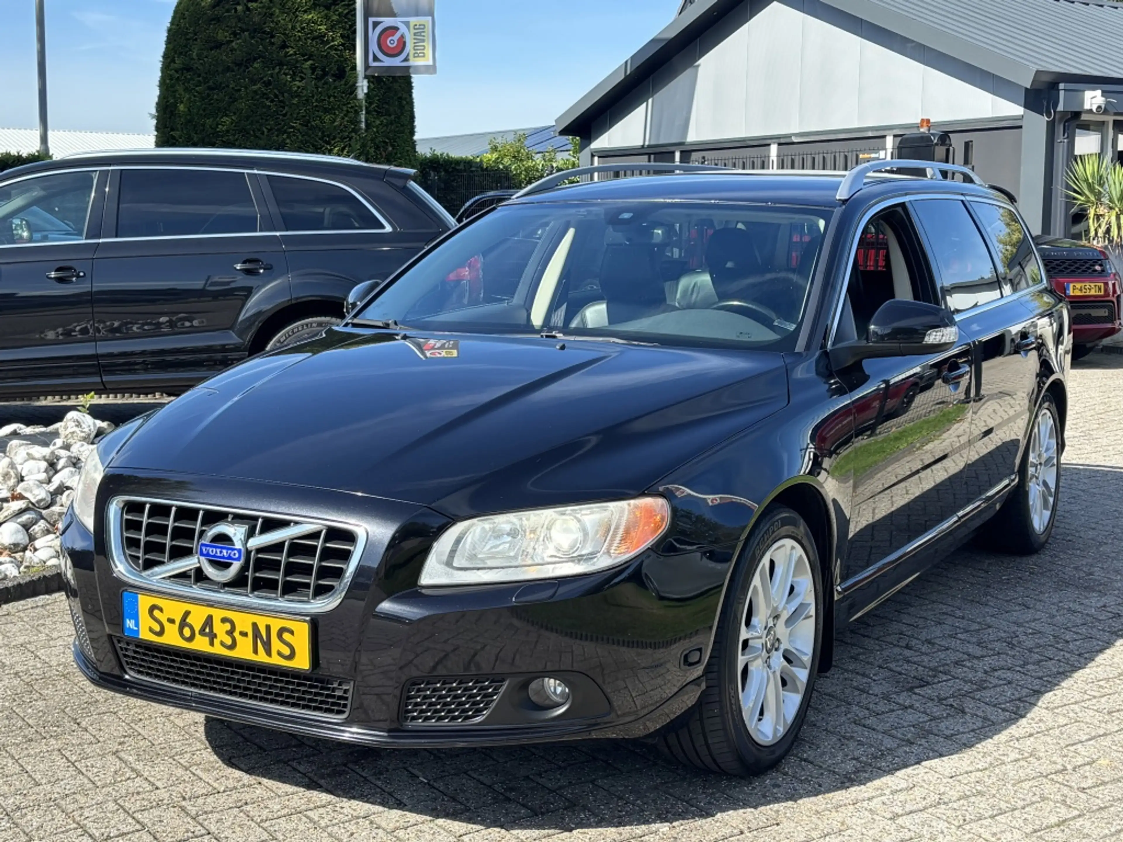 Volvo V70 2.5T Handgeschakeld 2008 Zwart Xenon Trekhaak