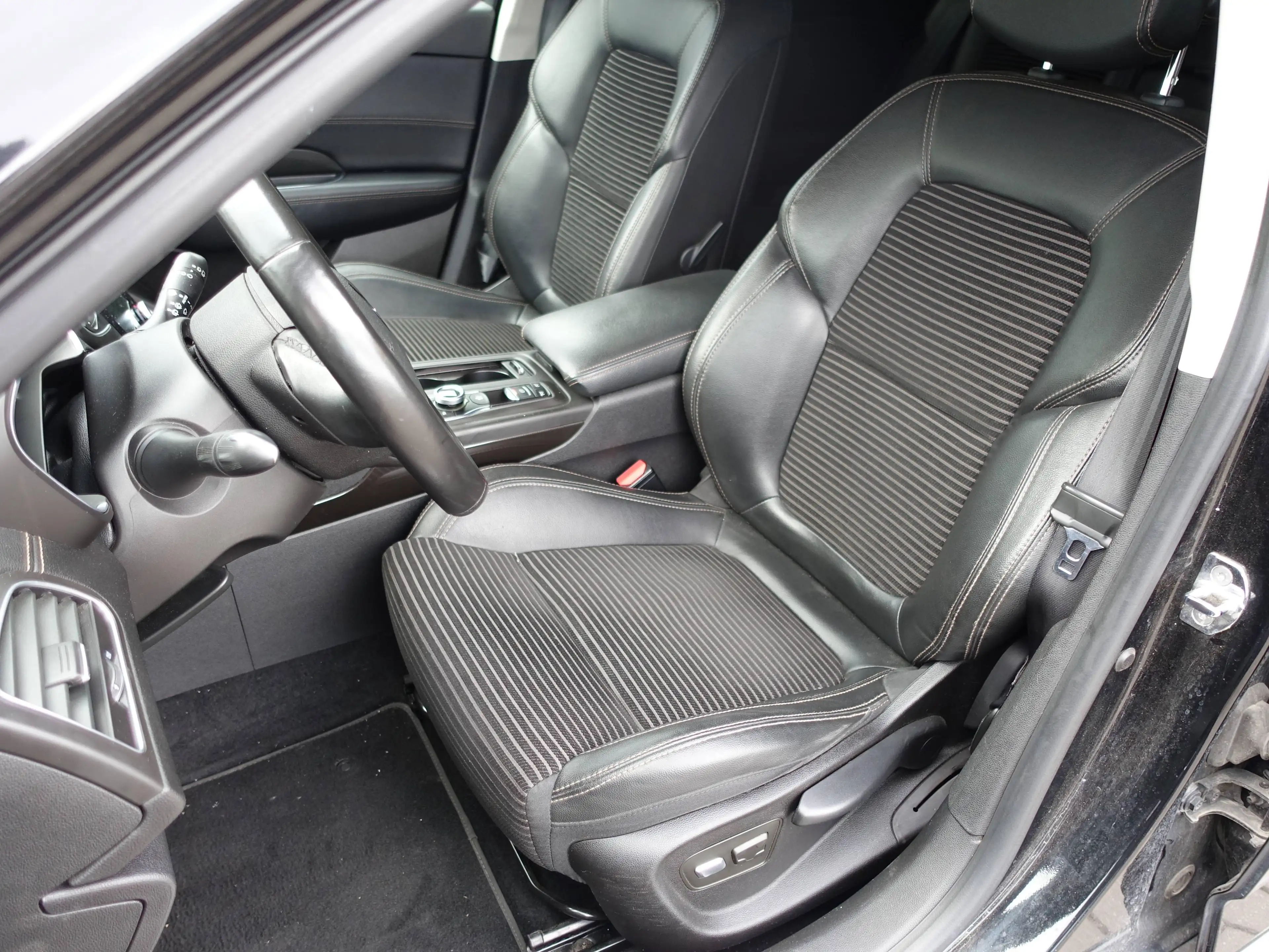 Renault Talisman Talisman SW 1.6 dCi Energy Intens EDC — photo 9