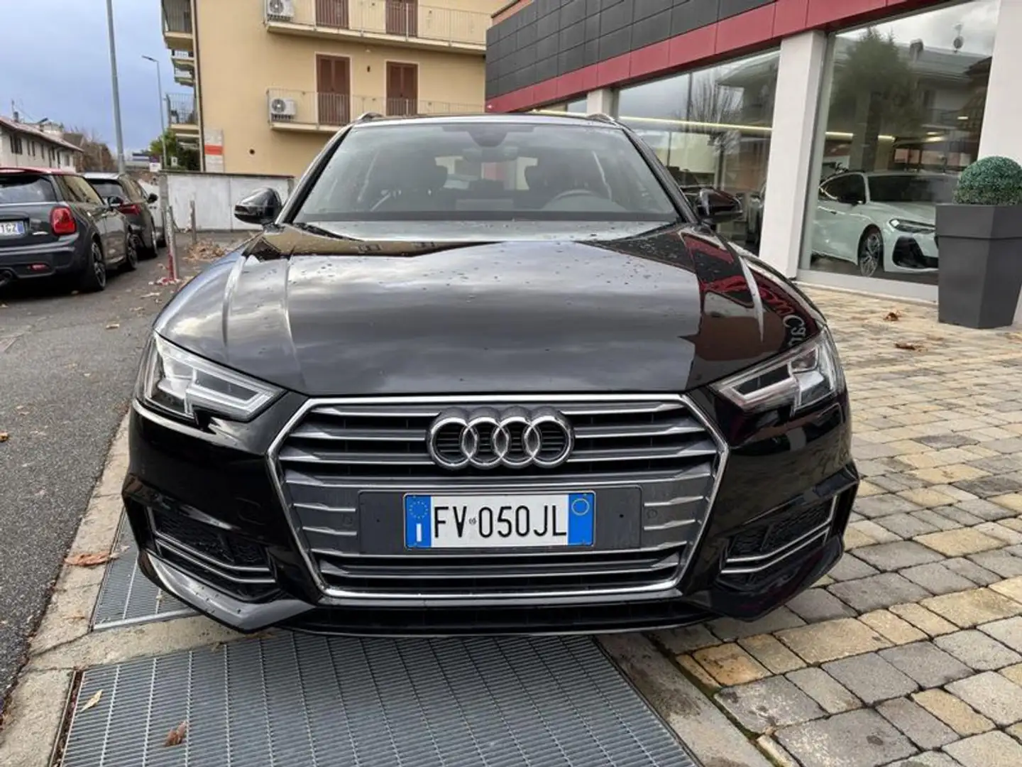 Audi A4 Avant 2.0 TDI 150 CV S tronic S line edition Noir - 2