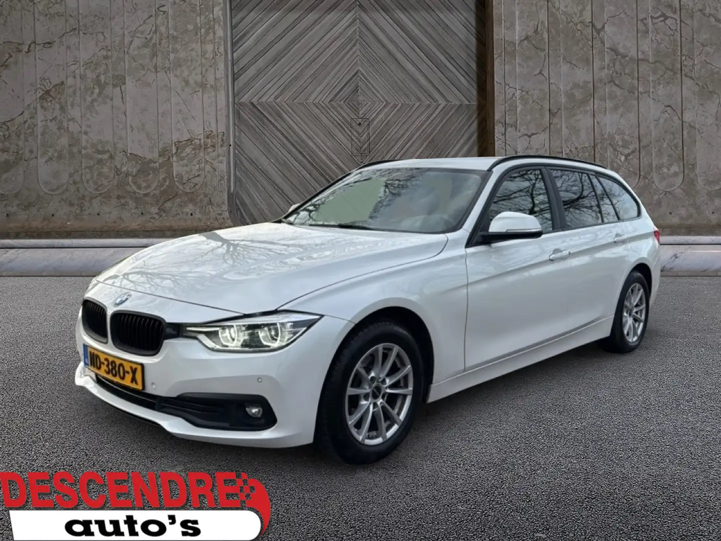 BMW 318 3-serie Touring 318d Corporate Lease Sport Weiß - 1
