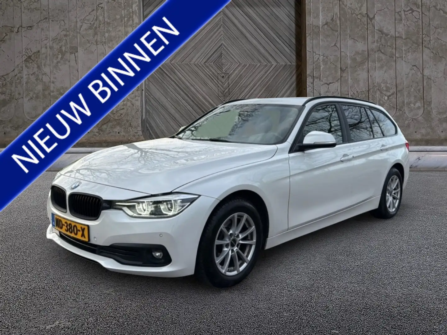 BMW 318 3-serie Touring 318d Corporate Lease Sport Wit - 1