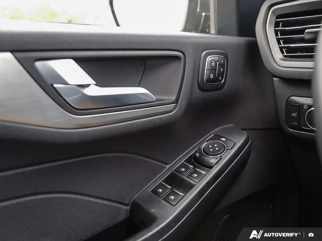 used 2022 Ford Escape car, priced at $25,647