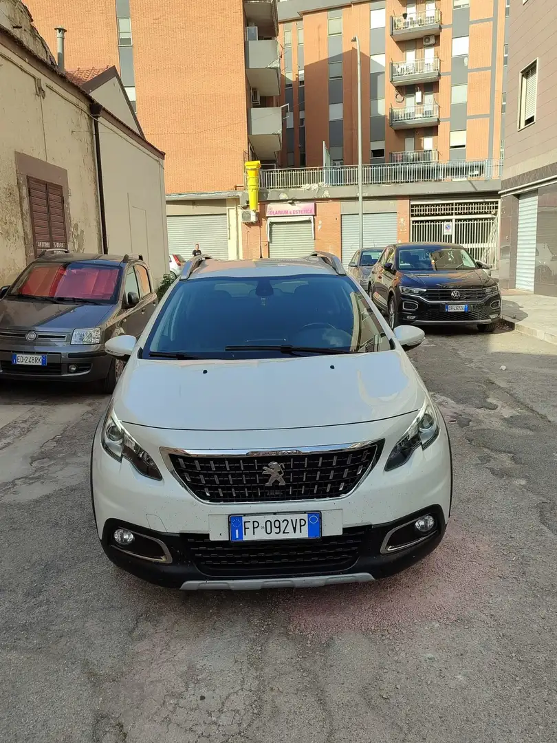 Peugeot 2008 1.5 pure tech black & Mass - 2