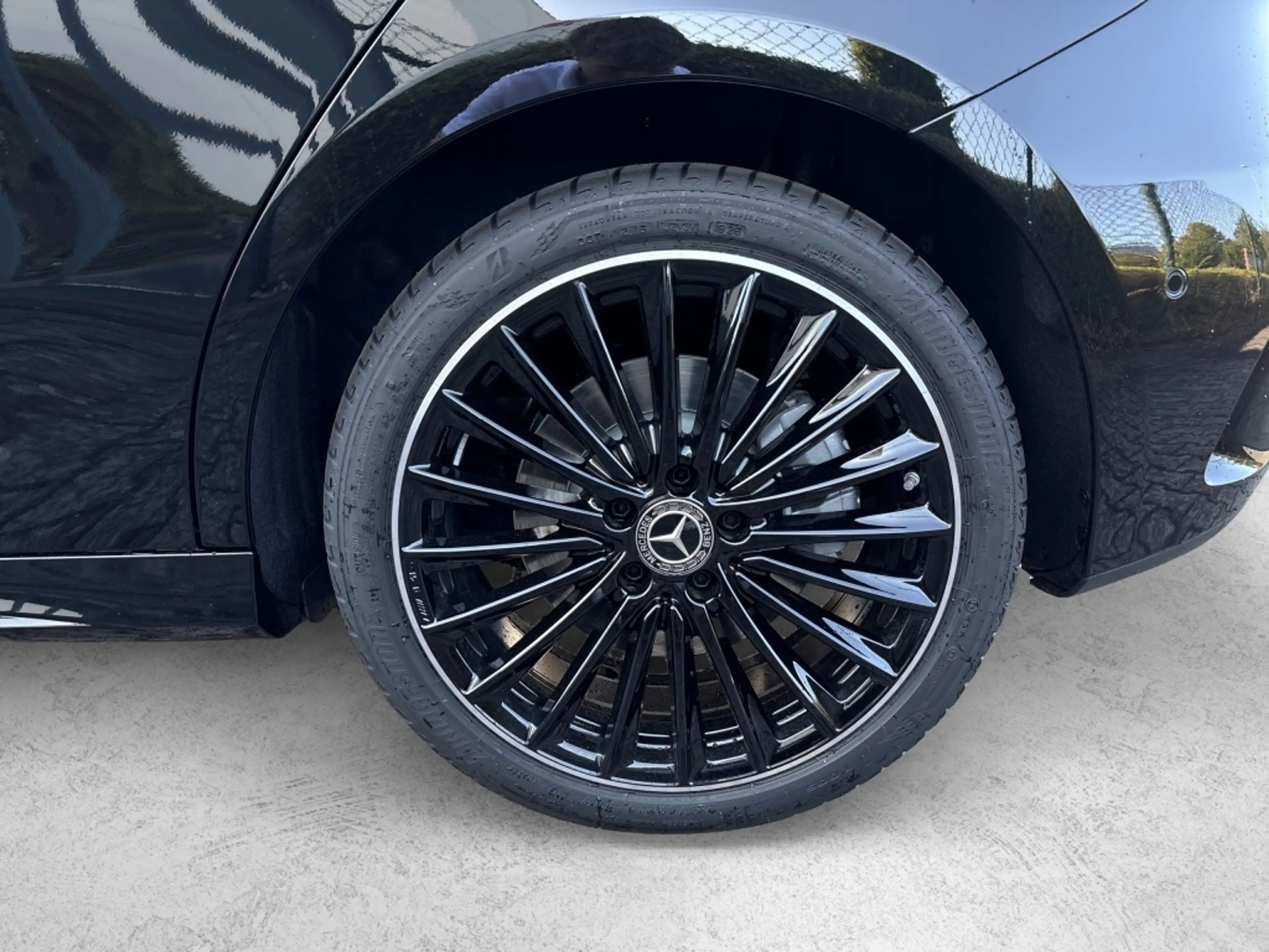 Mercedes-Benz A 250 e mit EQ Hybrid Technologie Edition-AMG Multibeam — photo 4