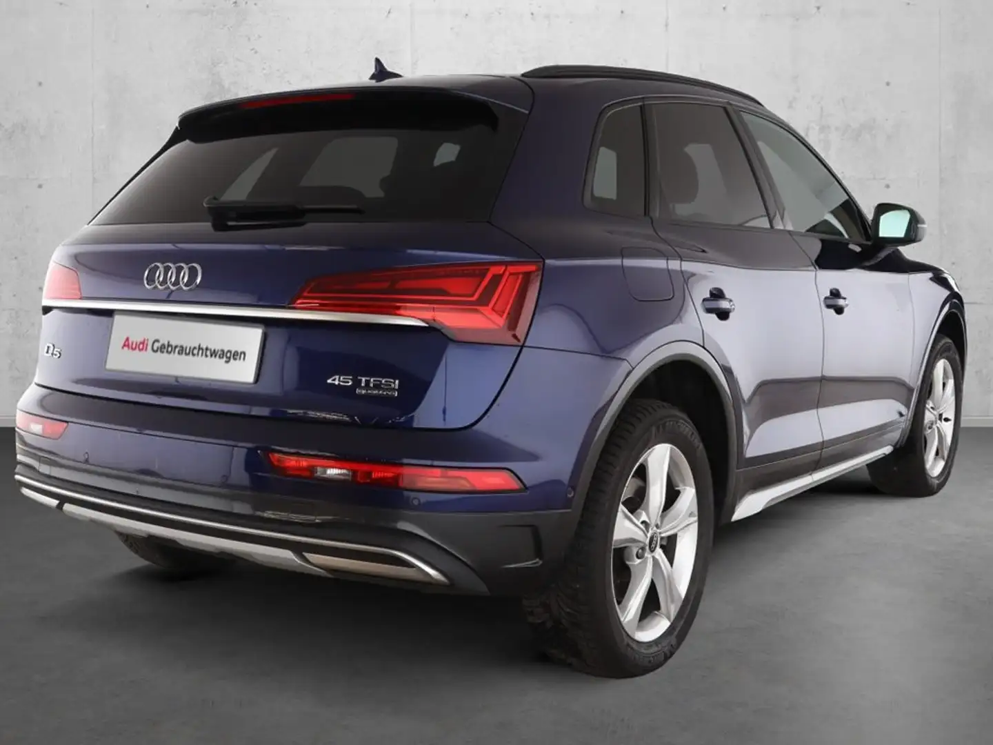 Audi Q5 SUV advanced 45 TFSI qu. S tr. PANO Matrix 19 Blau - 2