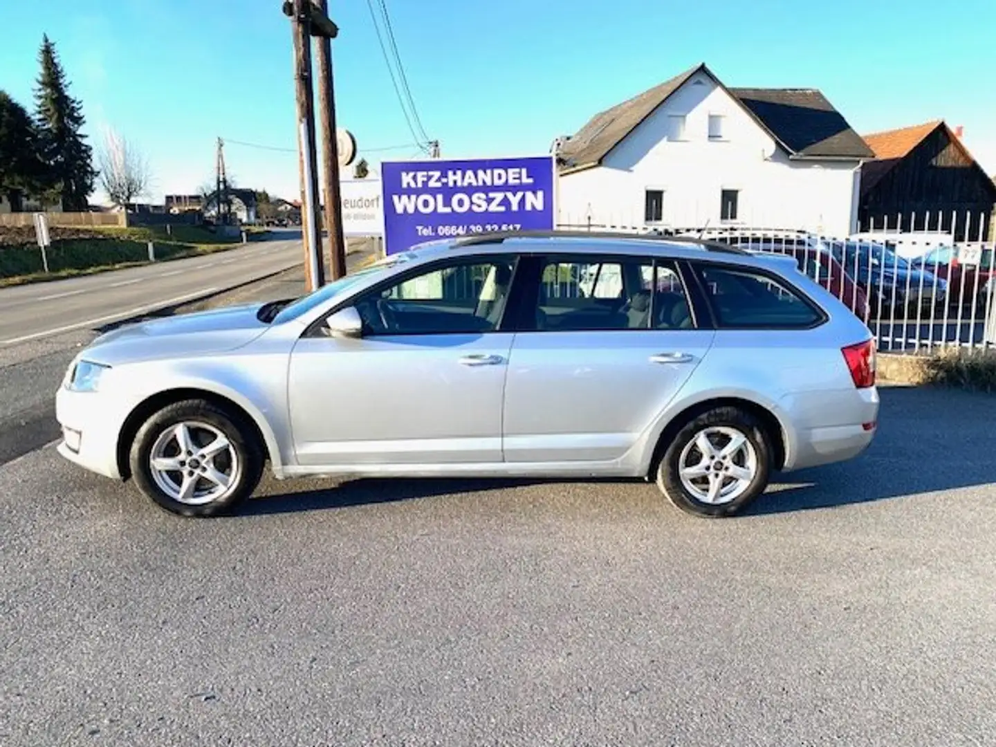 Skoda Octavia Octavia Combi 1,6 TDI 4x4  Ambition+ Silber - 2