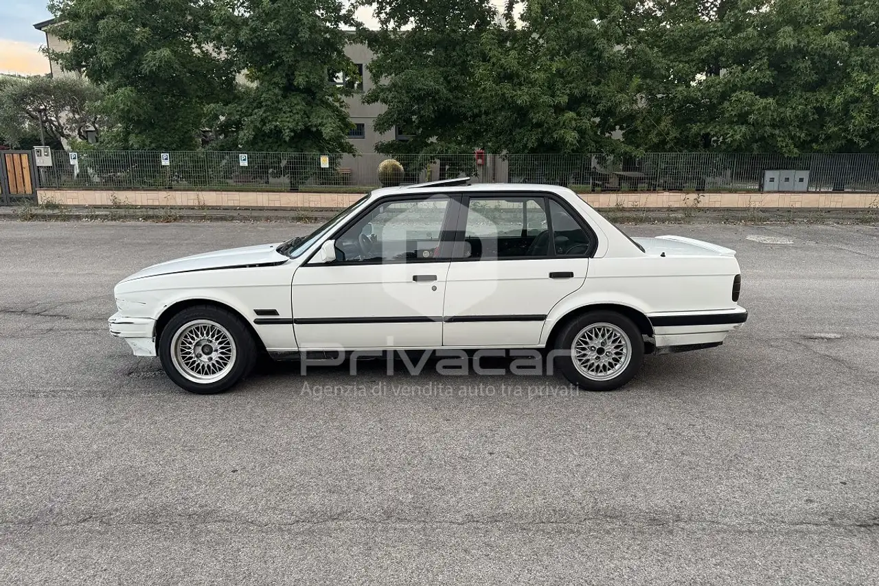 BMW 318i cat 4 porte, foto 10