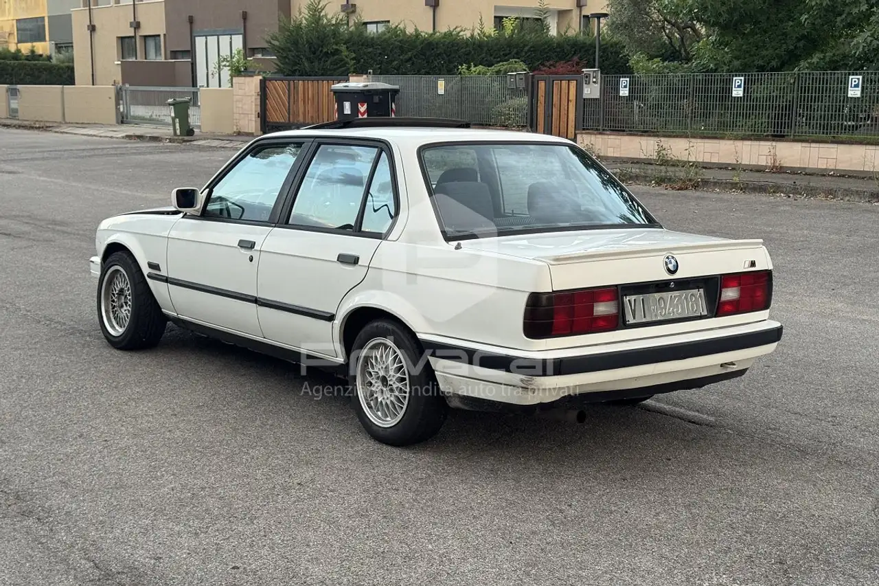 BMW 318i cat 4 porte, foto 9