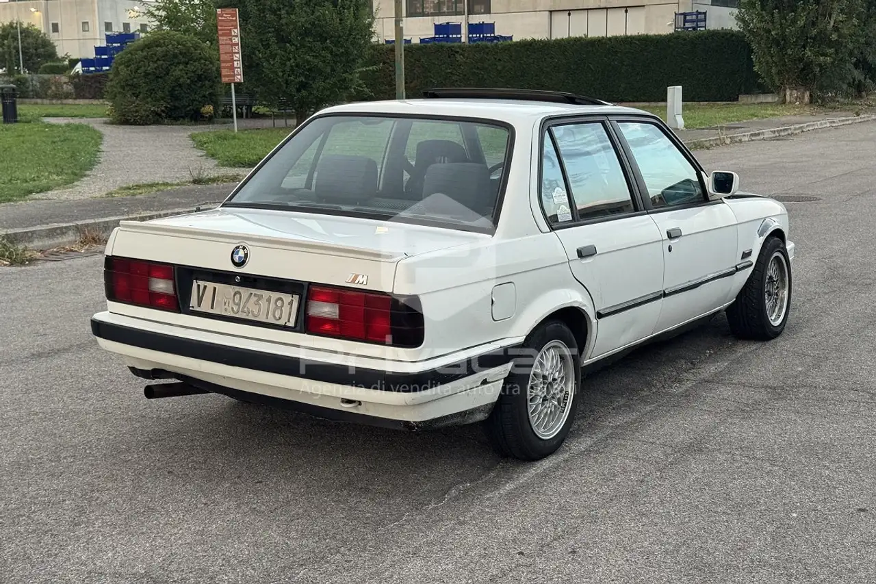 BMW 318i cat 4 porte, foto 7