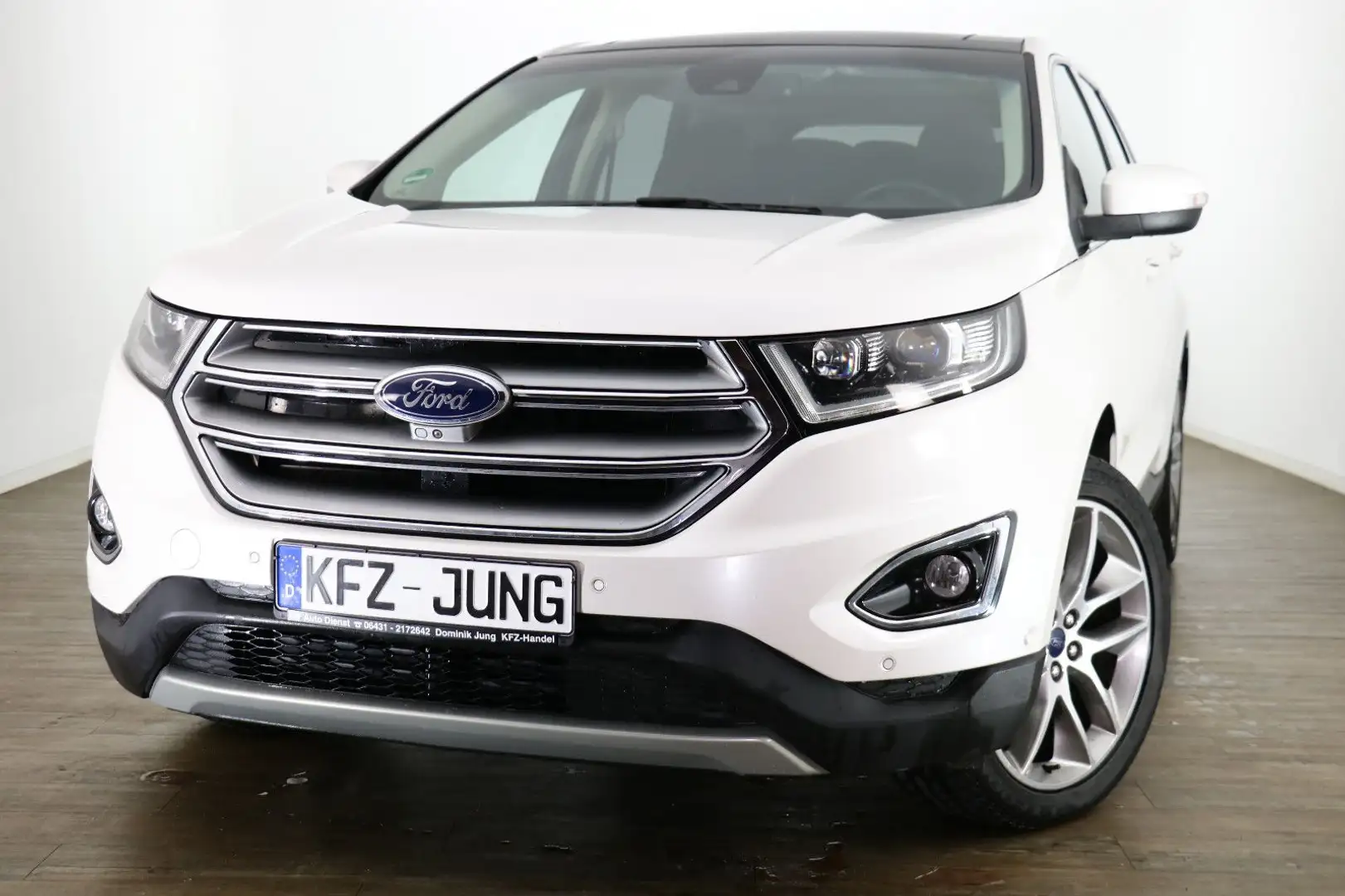 Ford Edge Titanium 4x4*Pano*LED*DAB*Navi* Blanc - 2