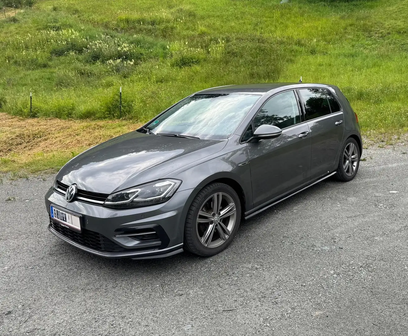 Volkswagen Golf Golf Highline 1,5 TSI R-Line Grau - 1