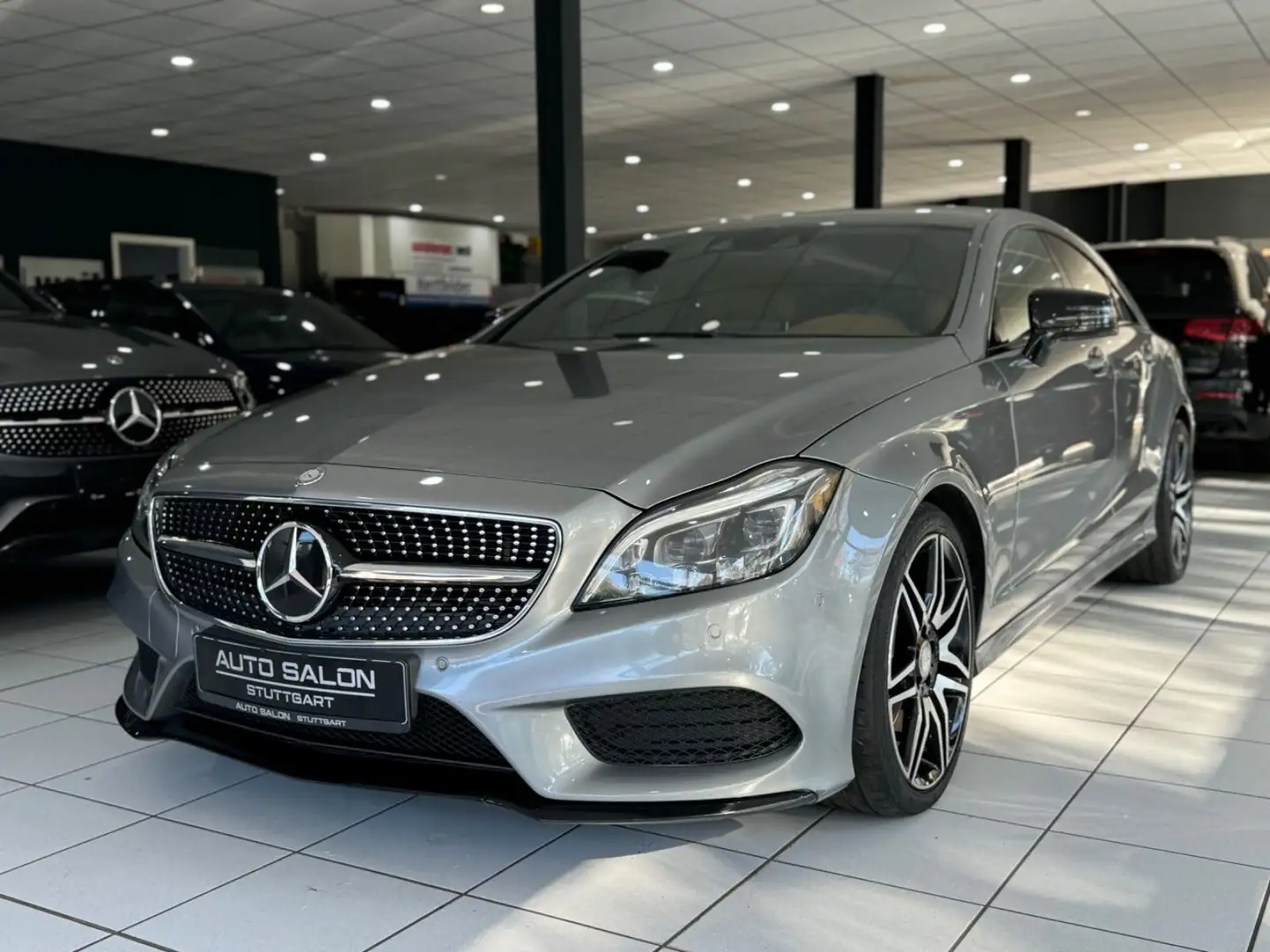 Mercedes-Benz CLS 350 d AMG-LINE *9G*COMAND*MULTIBEAM*19"*NIGHT Stříbrná - 1
