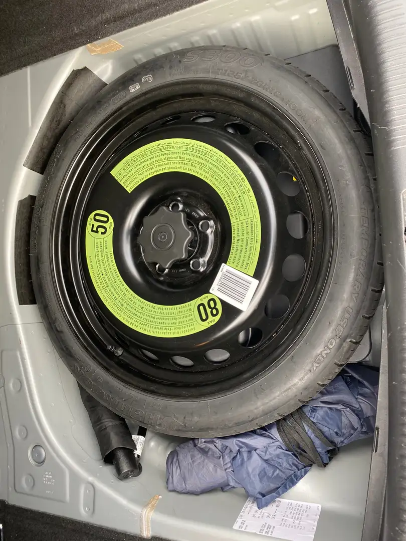 Audi A5 A5 Cabrio 3,2 FSI Aut. Silber - 2