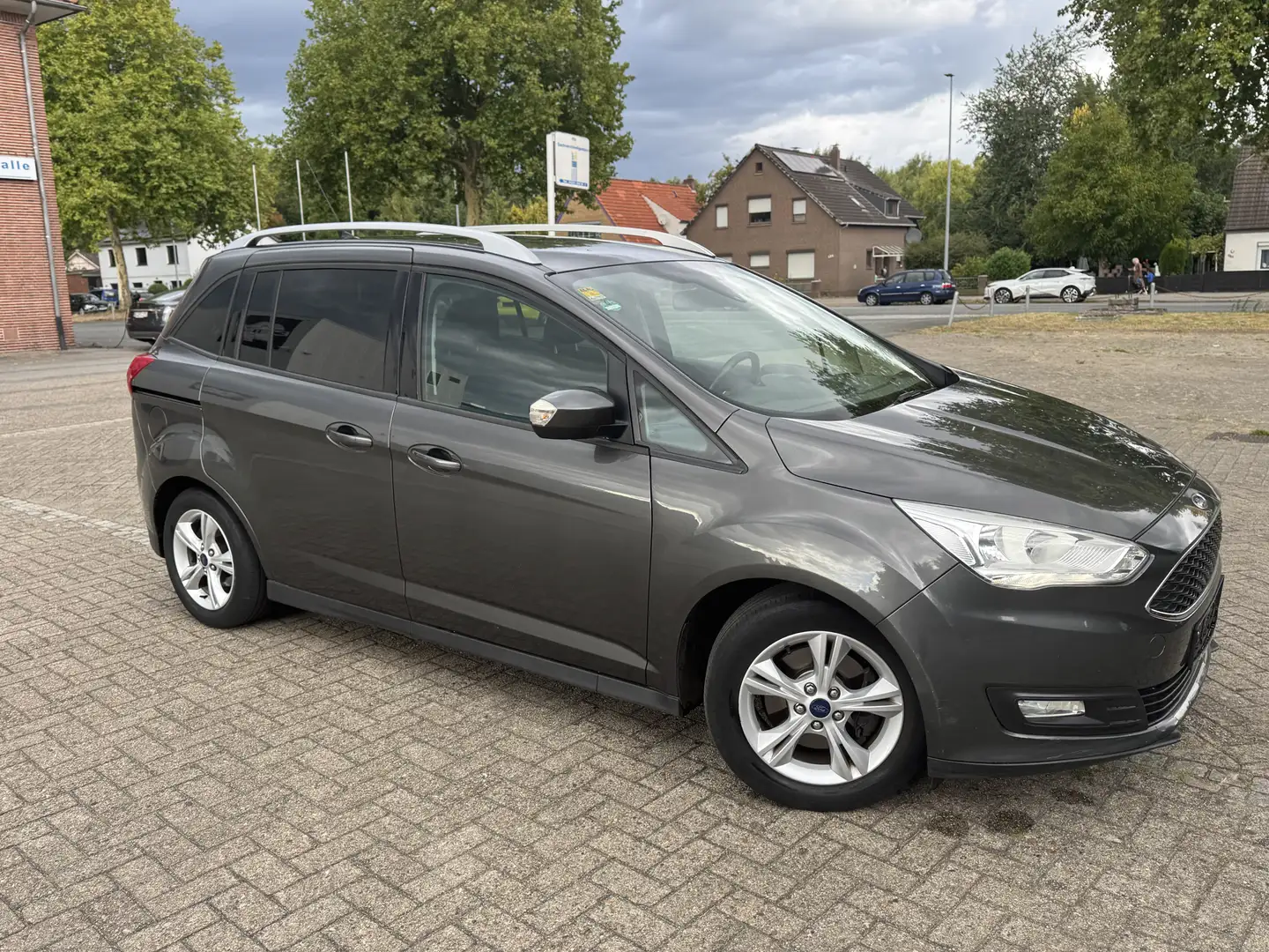 Ford Grand C-Max HU/AU 02.2028,Inkl.12 Monate Garantie, AHK, 1.Hand Gris - 1