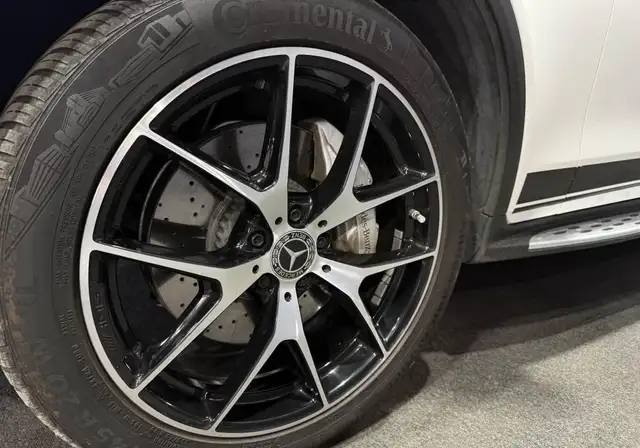 Mercedes-Benz GLC view 5