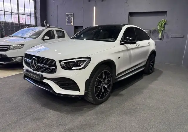 Mercedes-Benz GLC view 3