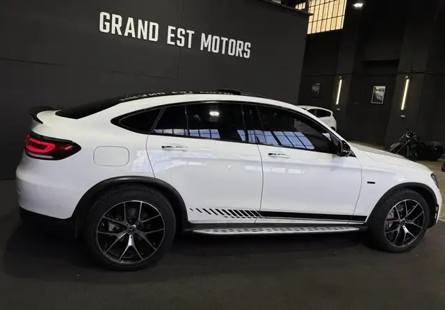Mercedes-Benz GLC view 11