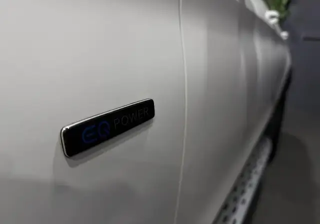 Mercedes-Benz GLC view 8