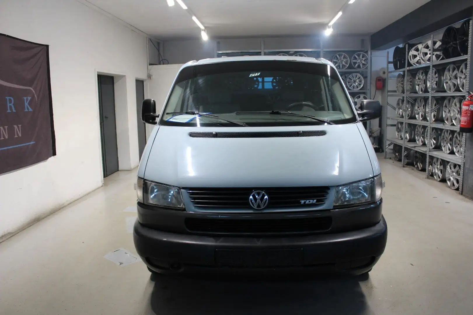 Volkswagen T4 Caravelle *DIESEL*KLIMA*ABS*WASCHBECKEN*TÜV Bílá - 2