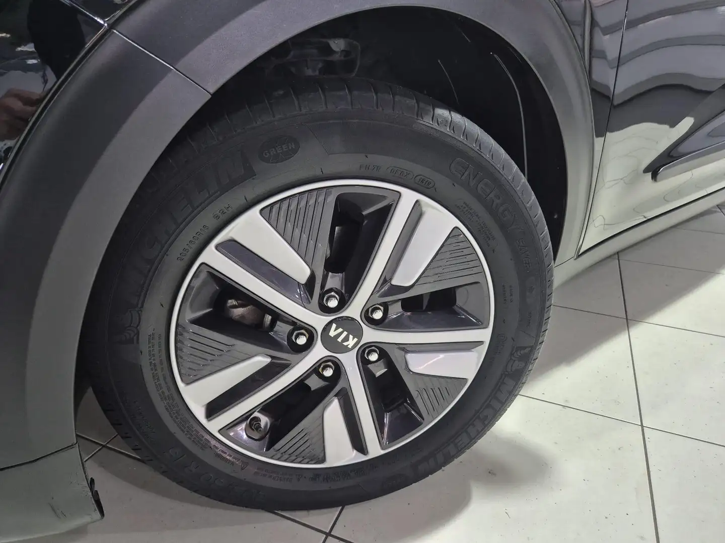 Kia Niro 1.6 GDi Hybrid DynamicLine , slechts 34.000 km, Ap Schwarz - 2