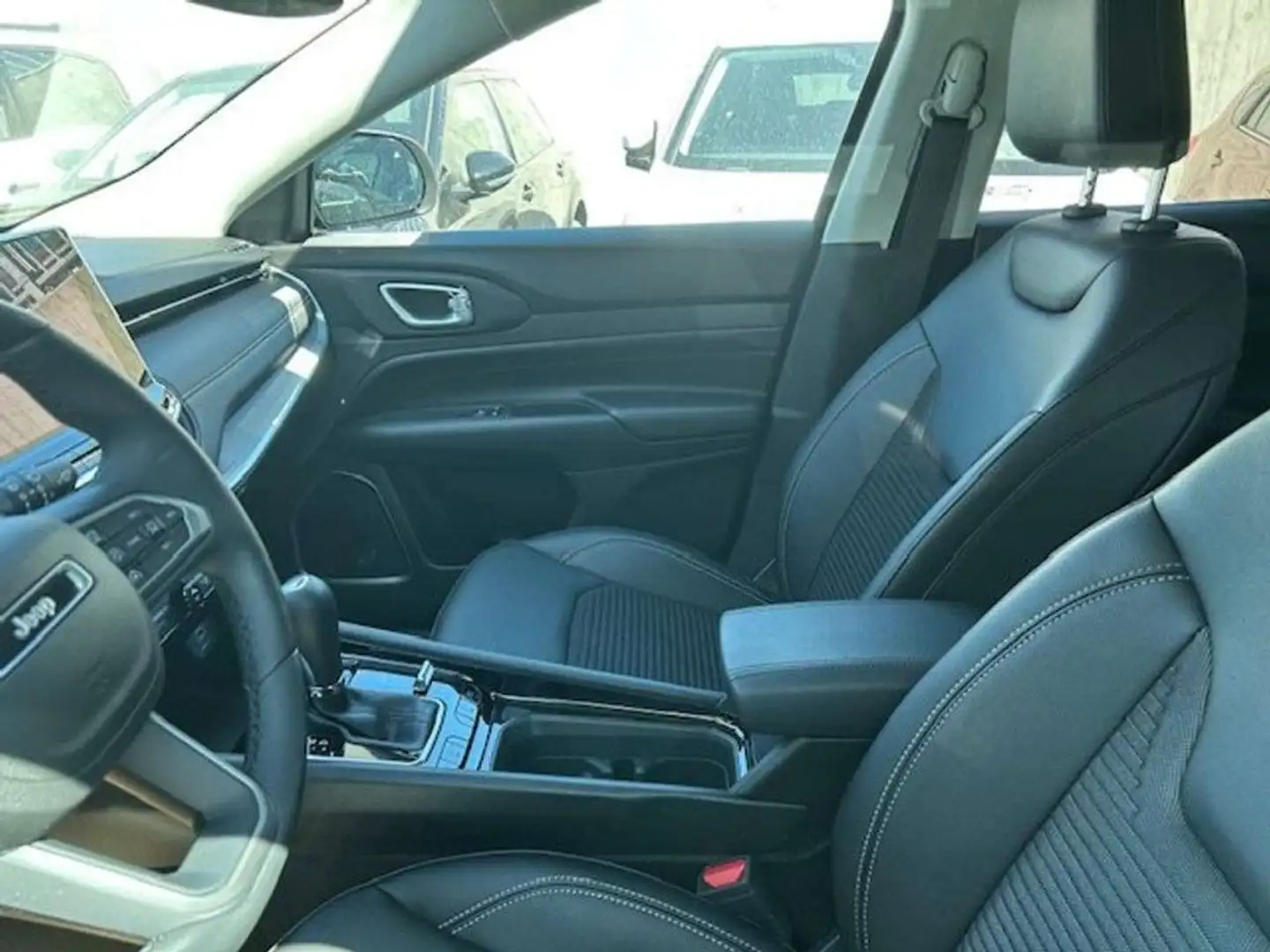 Jeep Compass Limited Plug-In Hybrid 4WD Grau - 2