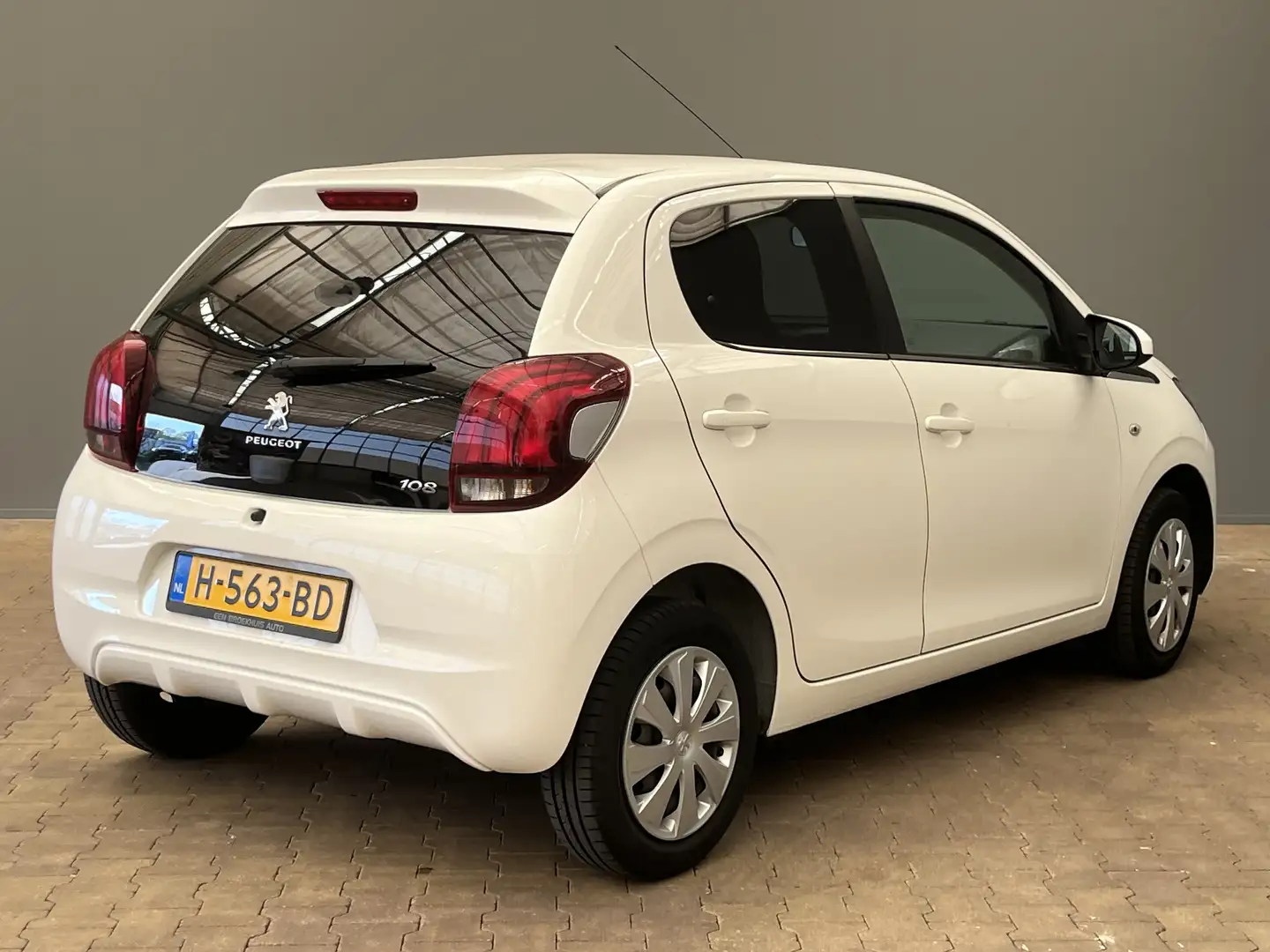 Peugeot 108 1.0 e-VTi Active | Airco | Bluetooth telefoonvoorb Wit - 2