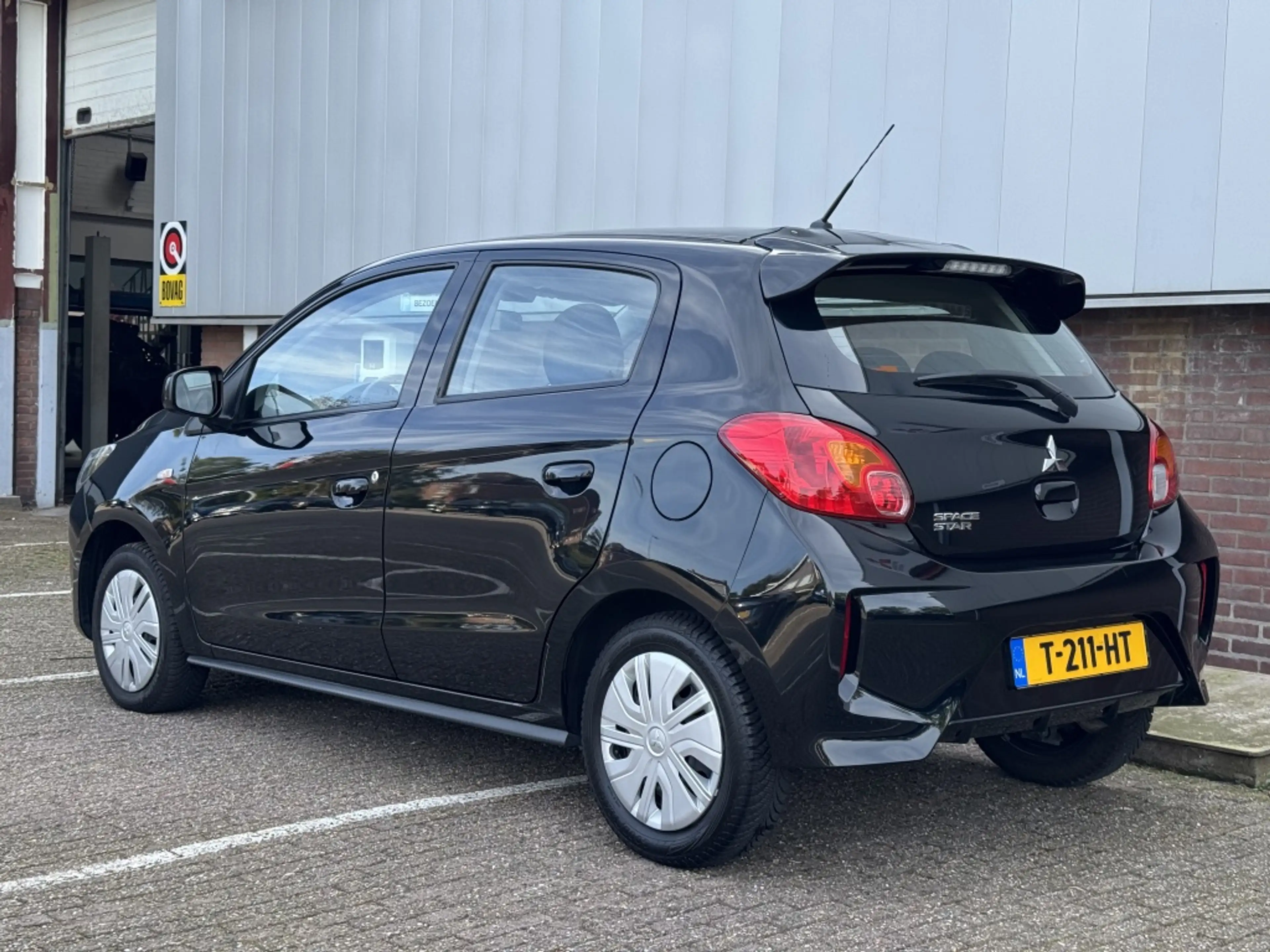 Mitsubishi Space Star 1.2 Connect+ — photo 3